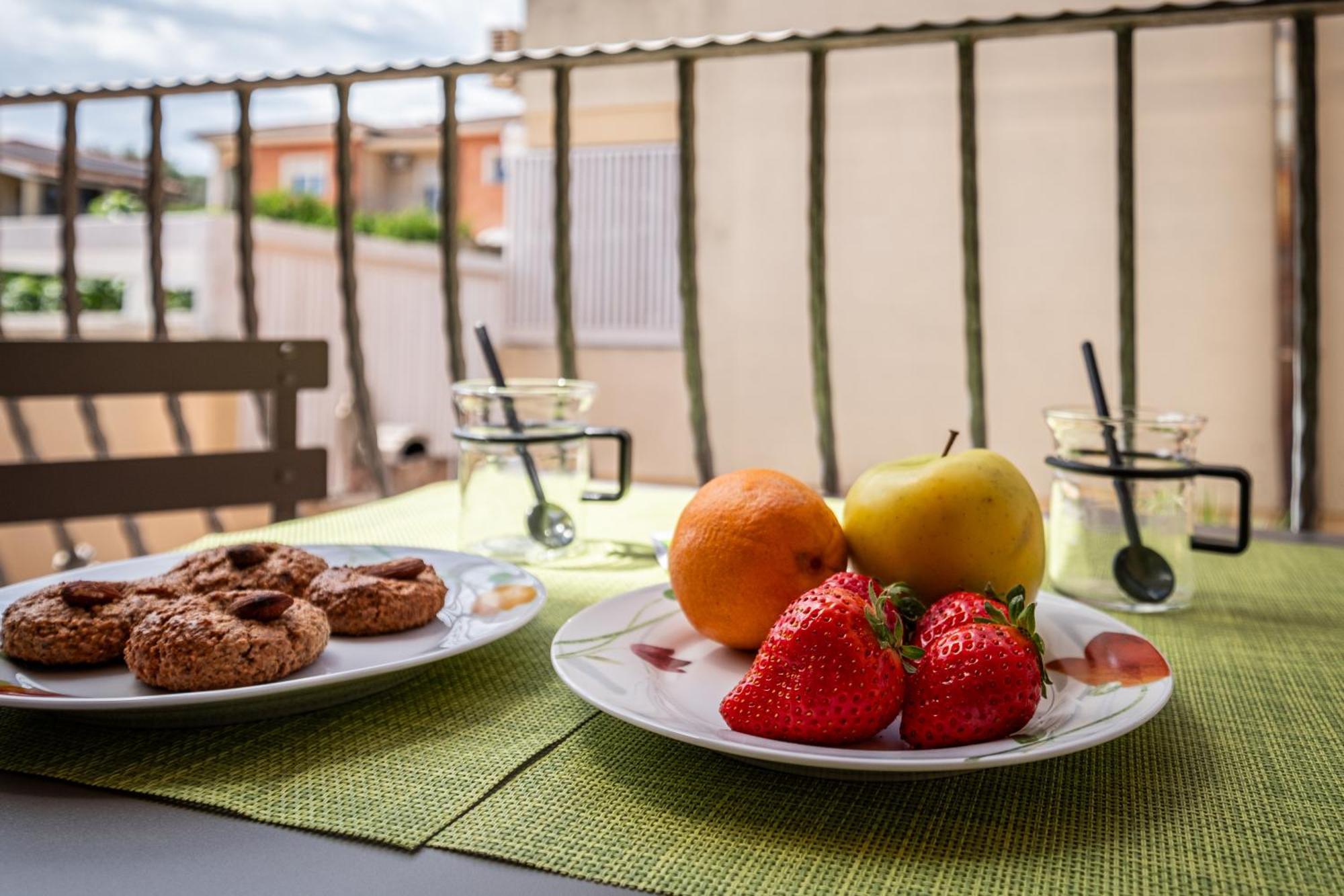 Butterfly Apartment Cagliari - Self Check-In, No Kitchen Eksteriør billede